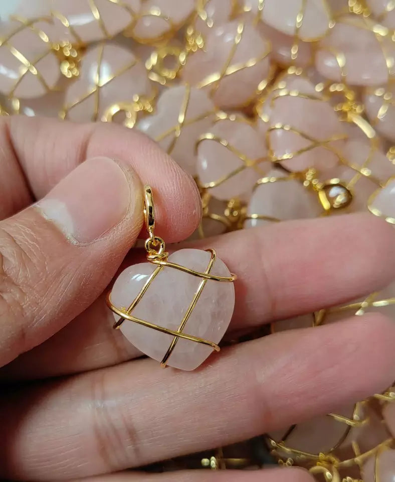 2022 Diy Wire Wrapping Natural Crystal Heart Handcrafted Necklace (Gold Plated)