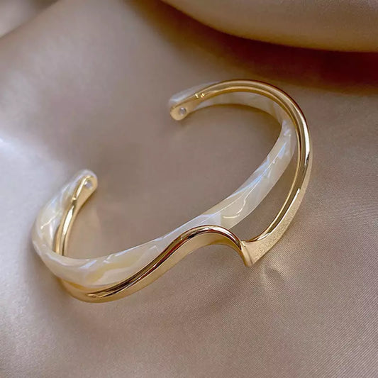 Light Luxury Double Layered Bracelet Gold Plated