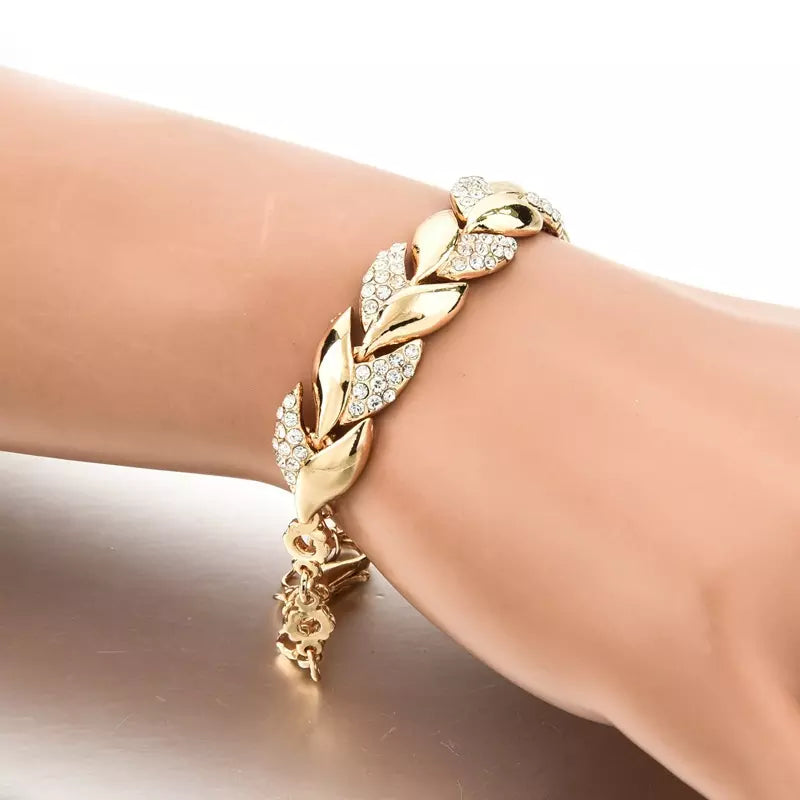 Elegant Designer Alloy Rhinestone Leaf Bracelet